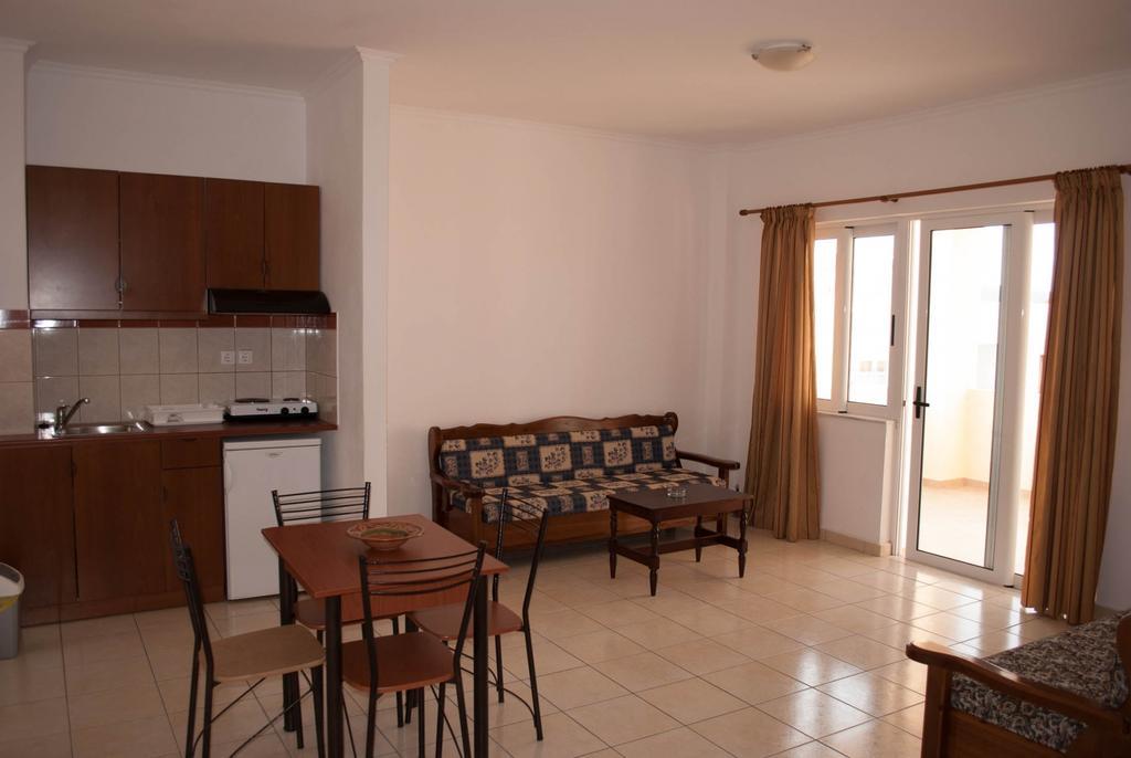 Thodorou Village Agia Marina Zimmer foto